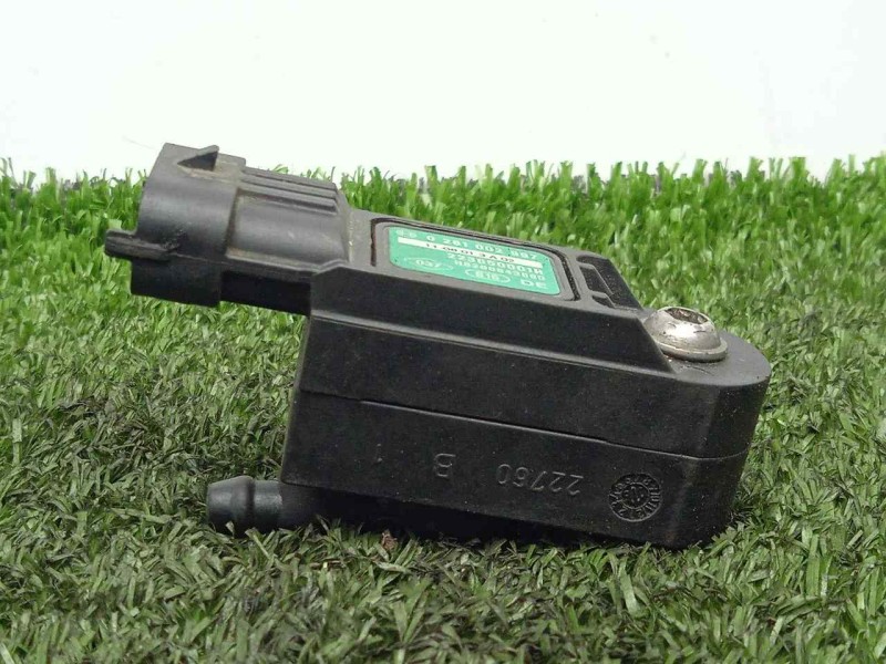 Recambio de sensor para renault trafic caja cerrada (ab 4.01) 2.0 dci diesel fap cat referencia OEM IAM 0281002997-8200843680 3.