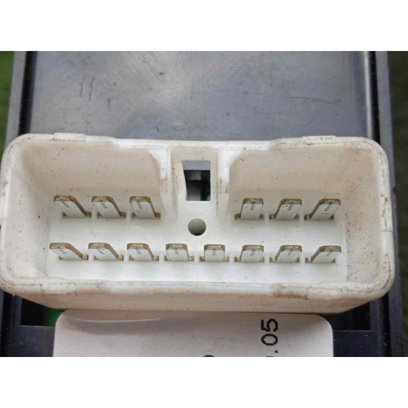 Recambio de mando elevalunas delantero izquierdo para hyundai sonata (y4) 2.0 16v cat referencia OEM IAM 621W02250 4 BOTONES 