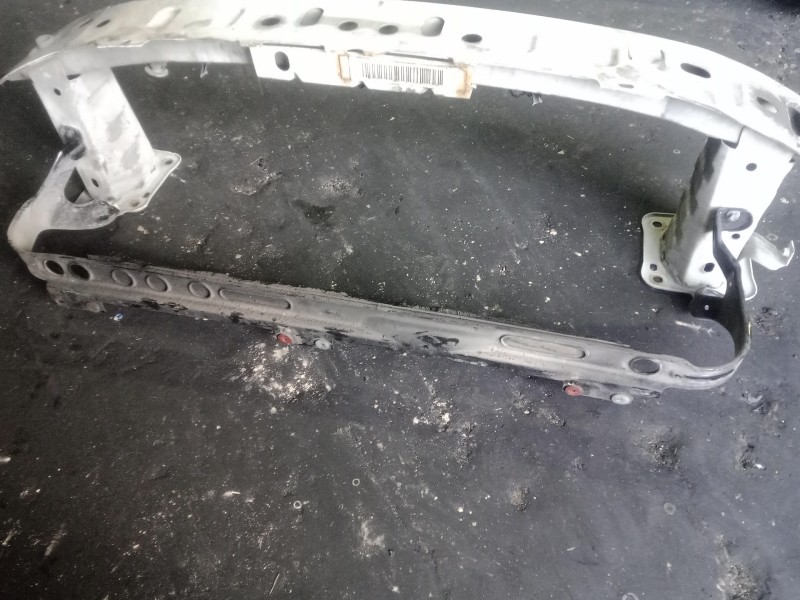 Recambio de travesaño inferior para ford kuga (cbv) 2.0 tdci cat referencia OEM IAM   