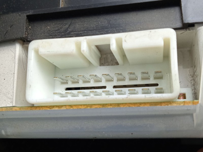 Recambio de cuadro instrumentos para mazda premacy (cp) 2.0 td referencia OEM IAM WVCB87A-30425110851  