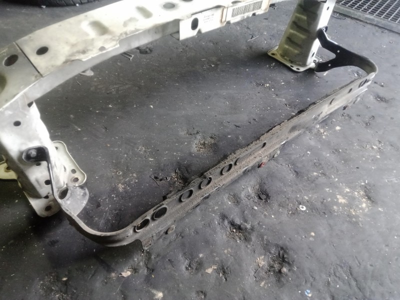 Recambio de travesaño inferior para ford kuga (cbv) 2.0 tdci cat referencia OEM IAM   