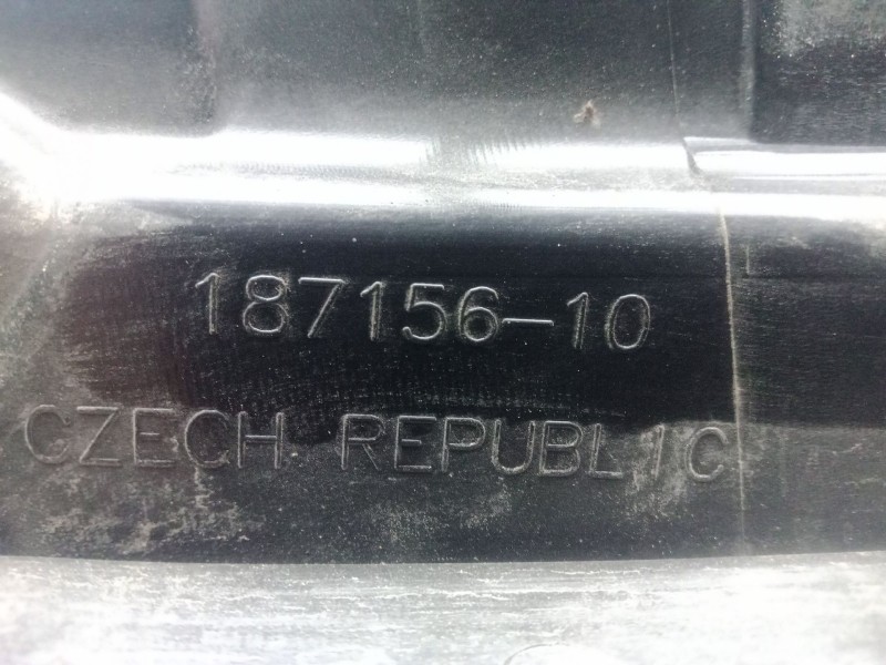 Recambio de rejilla paragolpes delantero para bmw 5 (g30, f90) 520 d referencia OEM IAM 18715610  