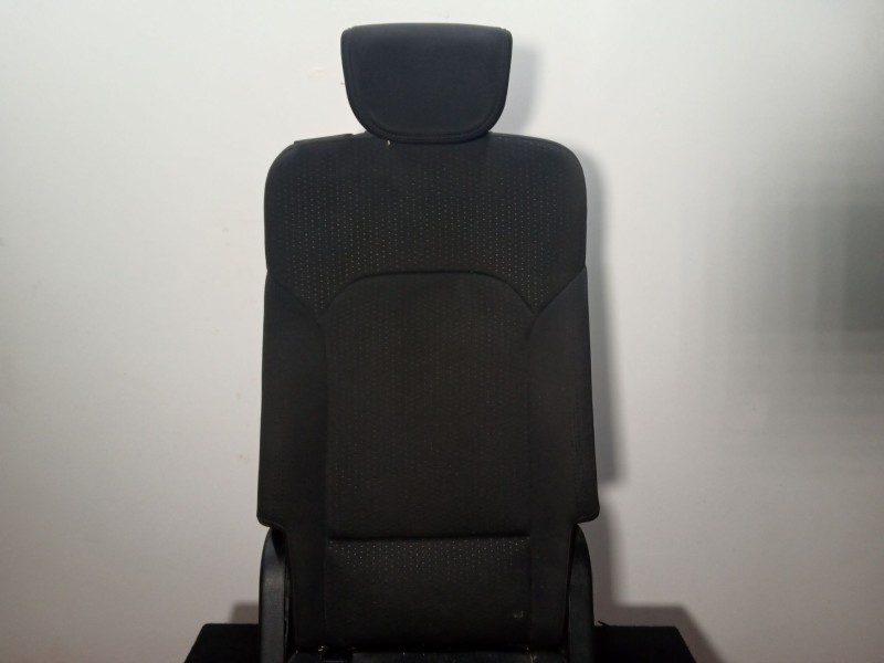 Recambio de asiento trasero medio para kia carens iv 1.7 crdi referencia OEM IAM NOTIENE  
