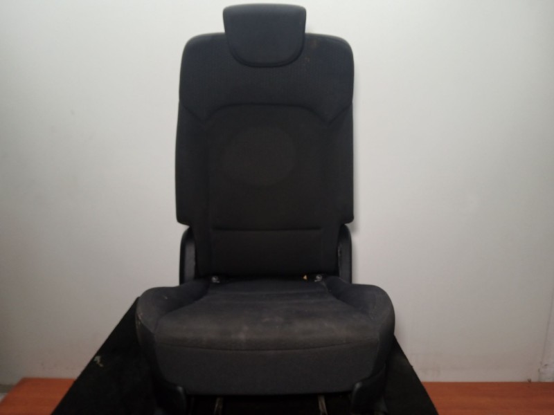 Recambio de asientos trasero derecho para kia carens iv 1.7 crdi referencia OEM IAM NOTIENE  