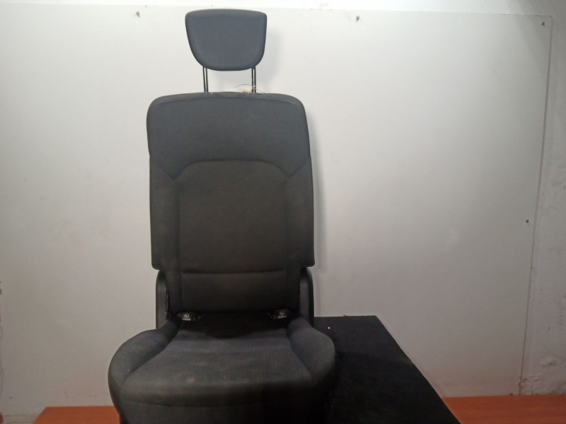 Recambio de asientos trasero izquierdo para kia carens iv 1.7 crdi referencia OEM IAM NOTIENE  