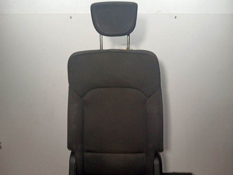 Recambio de asientos trasero izquierdo para kia carens iv 1.7 crdi referencia OEM IAM NOTIENE  