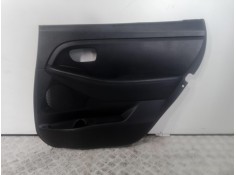 Recambio de guarnecido puerta trasera derecha para kia carens iv 1.7 crdi referencia OEM IAM 83302A4020PP1 NEGRO 