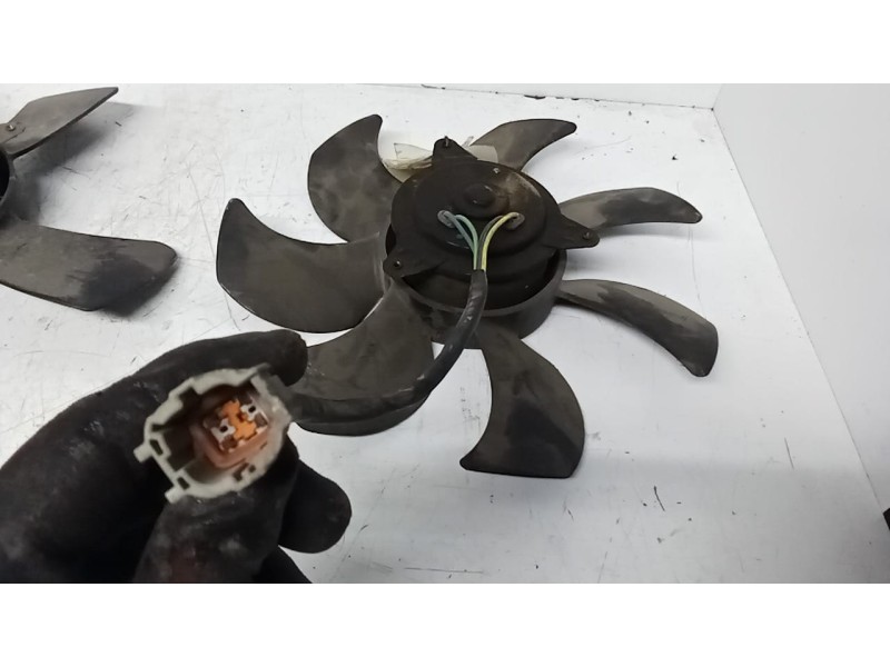 Recambio de electroventilador para nissan x-trail (t30) 2.2 dci diesel cat referencia OEM IAM   4.CABLES