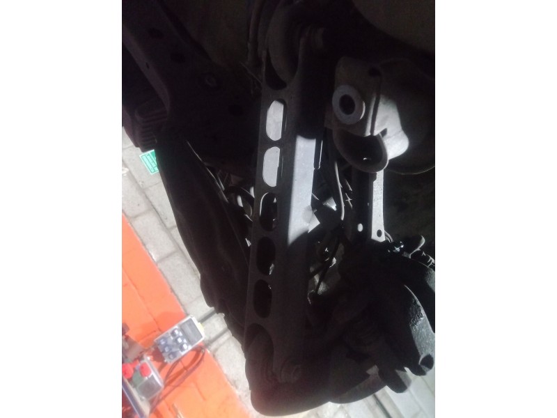 Recambio de brazo suspension inferior trasero izquierdo para bmw 1 (e81) 116 d referencia OEM IAM   