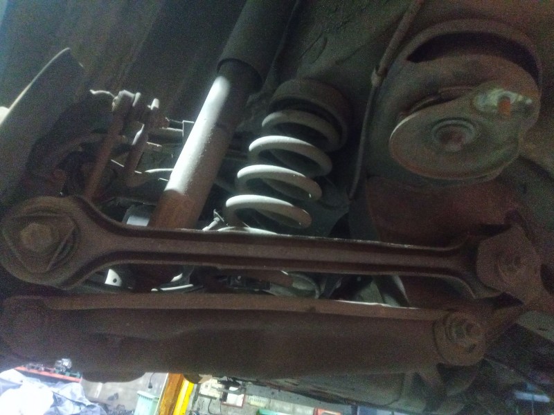 Recambio de brazo suspension inferior trasero izquierdo para bmw 1 (e81) 116 d referencia OEM IAM   