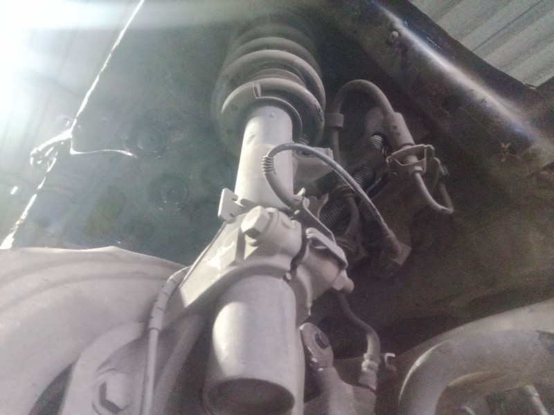 Recambio de amortiguador delantero derecho para bmw 1 (e81) 116 d referencia OEM IAM   
