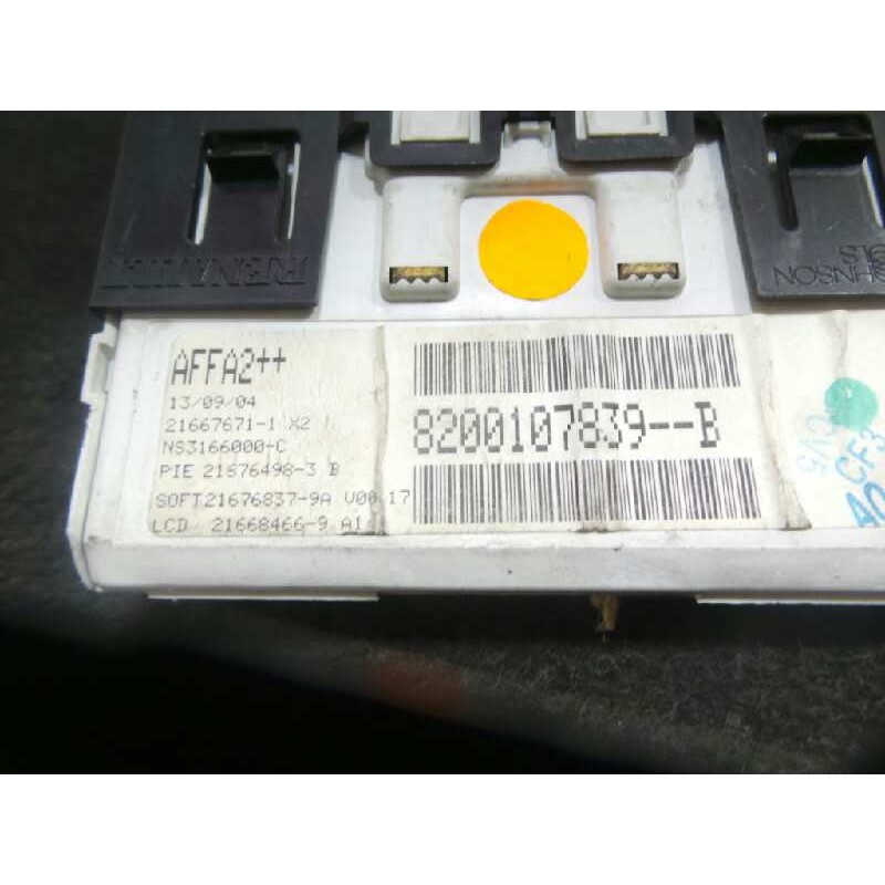 Recambio de pantalla multifuncion para renault megane ii berlina 5p 1.9 dci diesel referencia OEM IAM 8200107839B-216676711X2 SA