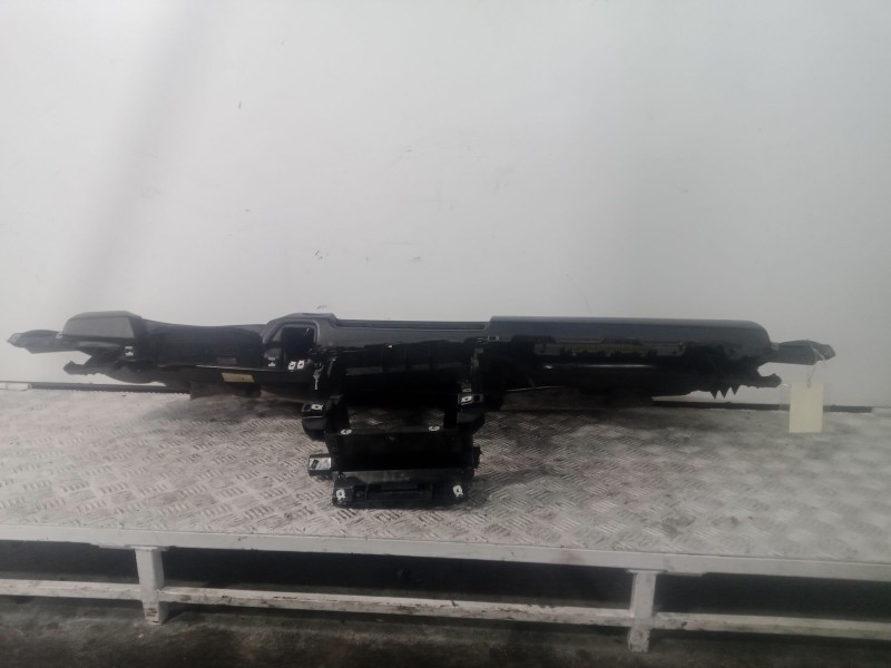 Recambio de salpicadero para bmw 1 (e81) 116 d referencia OEM IAM 9279112-VM86074-0000631790 NEGRO FAURECIA