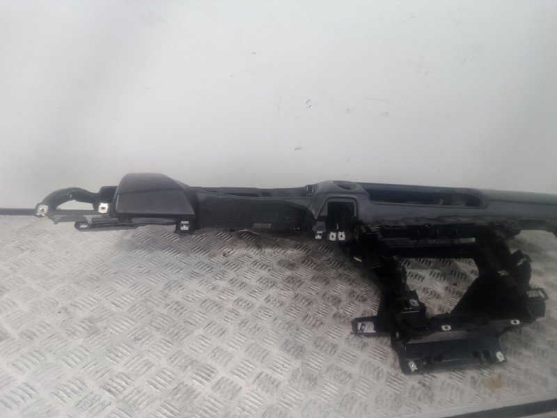 Recambio de salpicadero para bmw 1 (e81) 116 d referencia OEM IAM 9279112-VM86074-0000631790 NEGRO FAURECIA