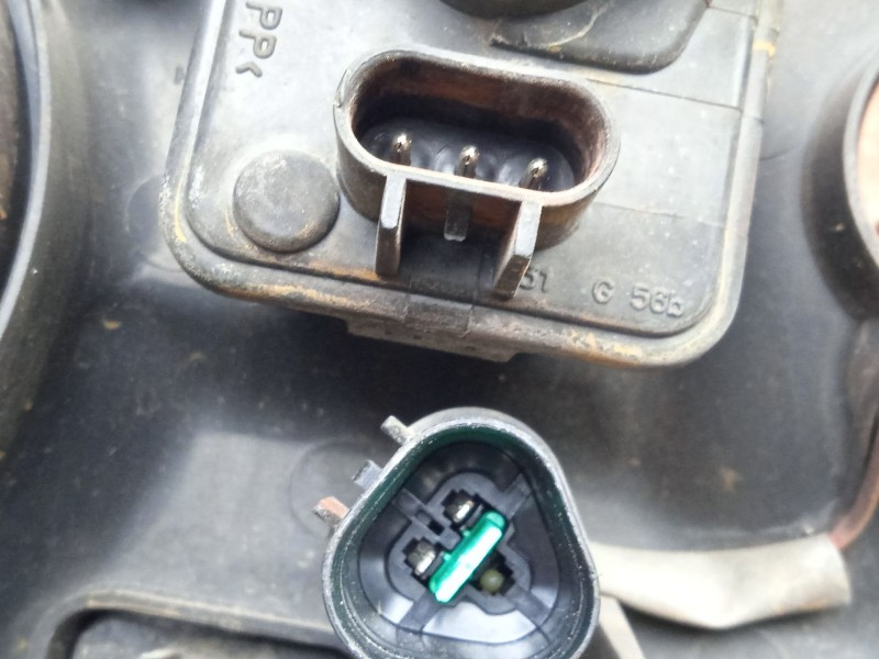 Recambio de faro derecho para hyundai santa fé i (sm) 2.0 crdi 4x4 referencia OEM IAM SINREFERENCIA  TRANSPARENTE