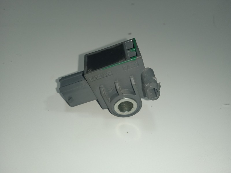 Recambio de sensor impacto airbag para kia sportage 1.6 crdi cat referencia OEM IAM 95920B4000  