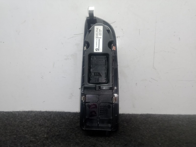 Recambio de mando elevalunas delantero derecho para bmw 1 (e81) 116 d referencia OEM IAM 9162997A-15939966  DELPHI