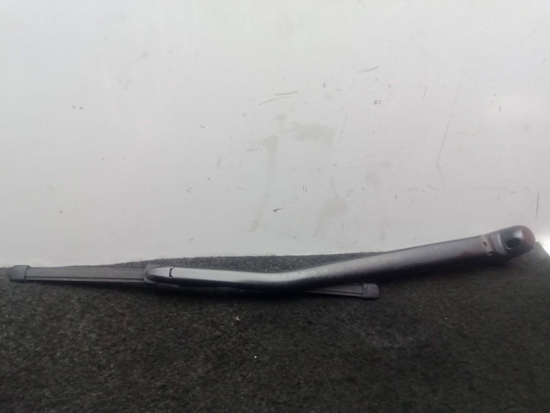 Recambio de brazo limpia trasero para bmw 1 (e81) 116 d referencia OEM IAM   