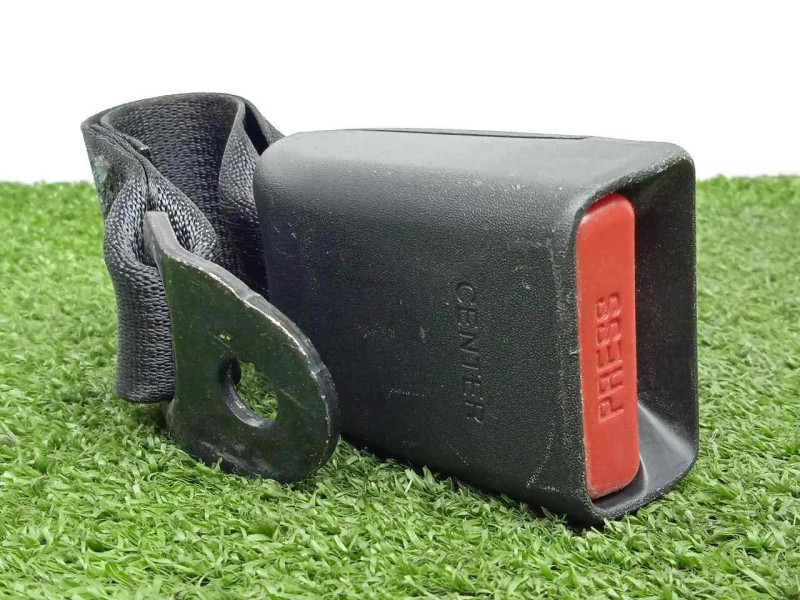 Recambio de enganche cinturon trasero central para toyota land cruiser (j15) 3.0 turbodiesel cat referencia OEM IAM 7346060020C2