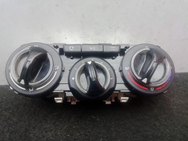 Recambio de mando calefaccion / aire acondicionado para peugeot 208 1.6 blue-hdi fap referencia OEM IAM E1063071 VALEO 