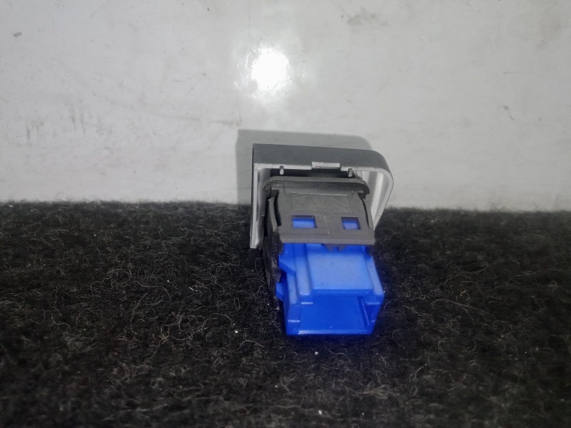 Recambio de warning para peugeot 208 1.6 blue-hdi fap referencia OEM IAM 96750916ZD  