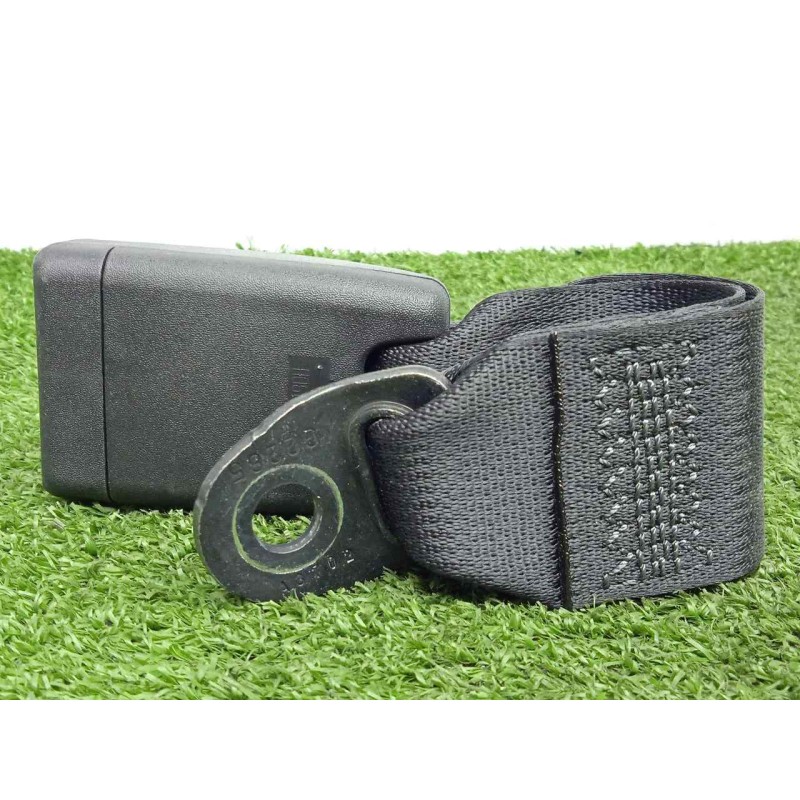 Recambio de enganche cinturon trasero central para toyota land cruiser (j15) 3.0 turbodiesel cat referencia OEM IAM 7346060020C2