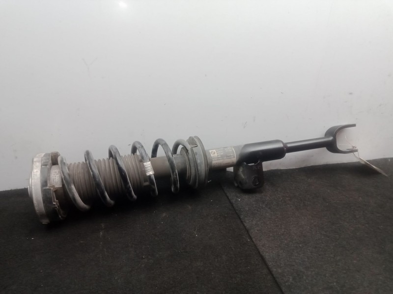 Recambio de amortiguador delantero derecho para bmw 5 (g30, f90) 520 d referencia OEM IAM 31316866592  