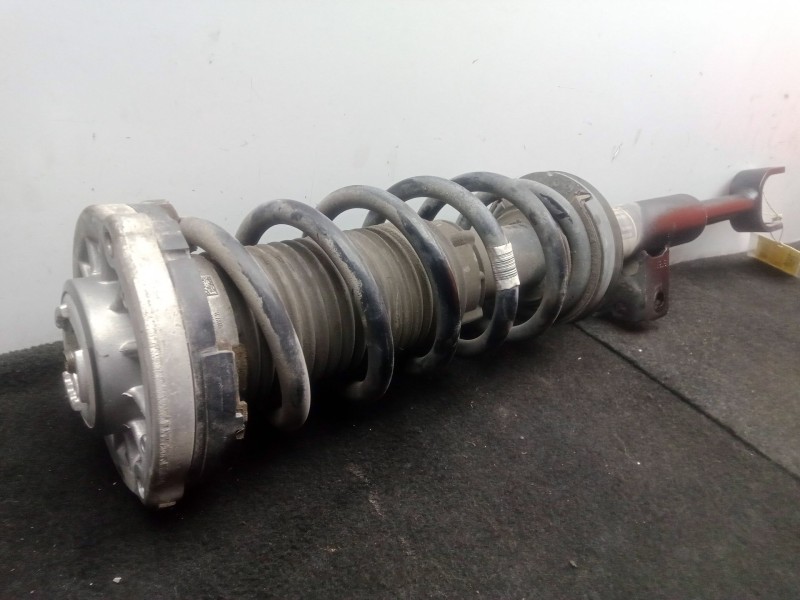 Recambio de amortiguador delantero derecho para bmw 5 (g30, f90) 520 d referencia OEM IAM 31316866592  