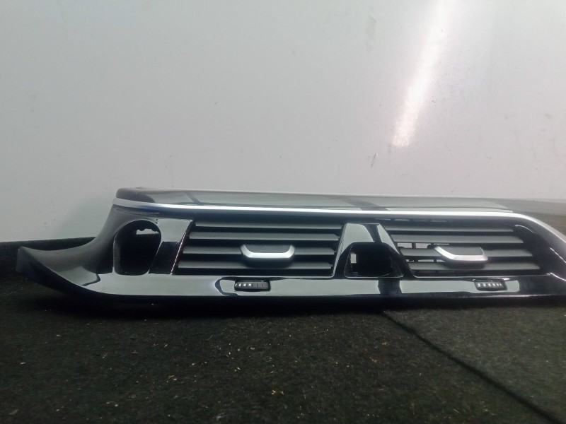 Recambio de aireador delantero central para bmw 5 (g30, f90) 520 d referencia OEM IAM 932957910  16828110 - 9329579