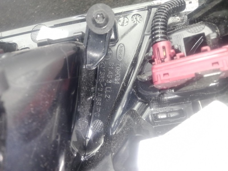 Recambio de aireador delantero central para bmw 5 (g30, f90) 520 d referencia OEM IAM 932957910  16828110 - 9329579