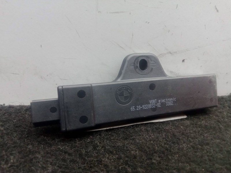 Recambio de modulo electronico para bmw 5 (g30, f90) 520 d referencia OEM IAM 6520922083202 ANTENA 