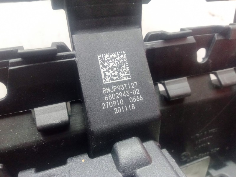 Recambio de caja reles / fusibles para bmw 5 (g30, f90) 520 d referencia OEM IAM 680294302  