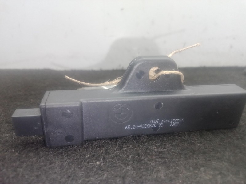 Recambio de antena para bmw 5 (g30, f90) 520 d referencia OEM IAM 65209220832-6520922083202  