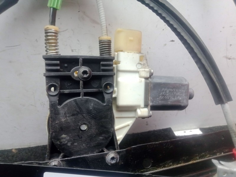 Recambio de elevalunas delantero izquierdo para ford mondeo iv (ba7) 1.6 tdci referencia OEM IAM 6M2114A389B-0130822287  