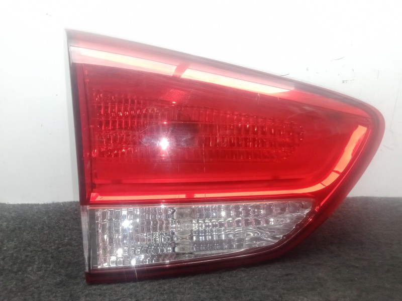 Recambio de piloto trasero izquierdo interior para kia carens iv 1.7 crdi referencia OEM IAM   