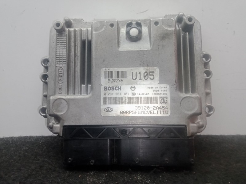 Recambio de centralita motor uce para kia carens iv 1.7 crdi referencia OEM IAM 0281031101-391202A454  BOSCH