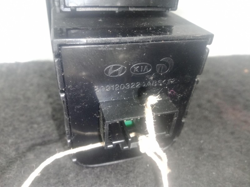 Recambio de mando multifuncion para kia carens iv 1.7 crdi referencia OEM IAM 299120322-751U00080-211000245  