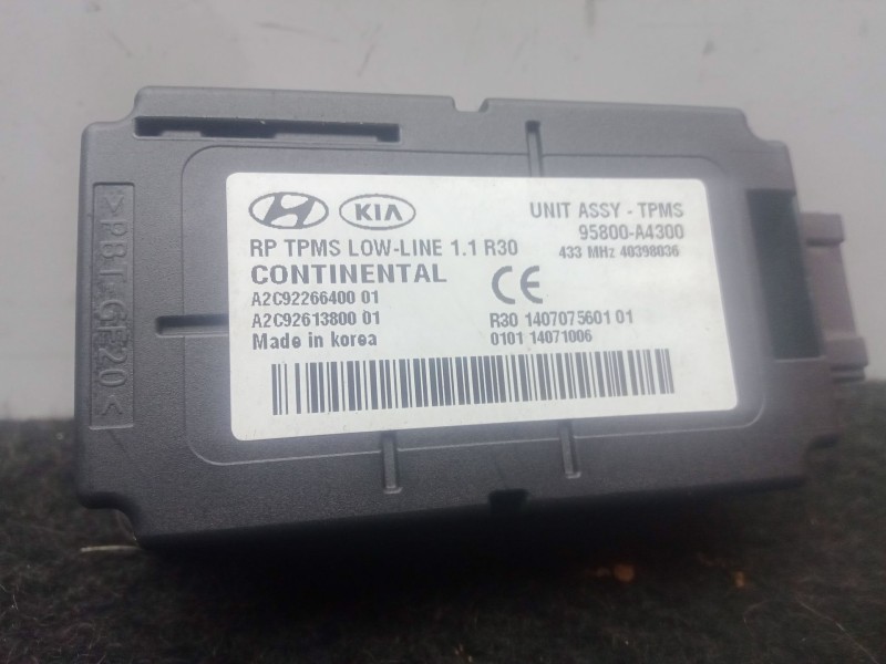 Recambio de modulo electronico para kia carens iv 1.7 crdi referencia OEM IAM 95800A4300  CONTINENTAL