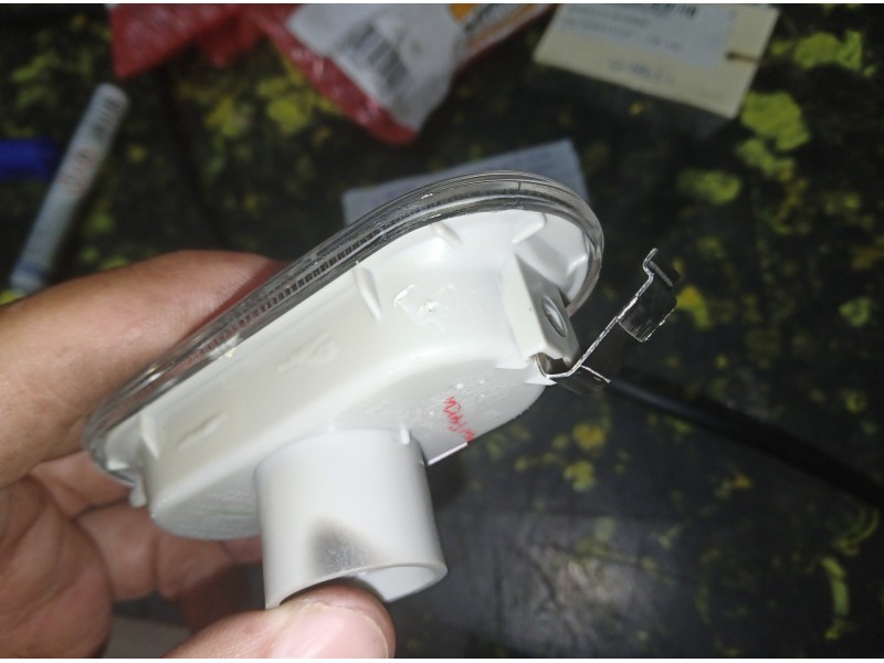 Recambio de piloto lateral derecho para seat cordoba berlina (6l2) referencia OEM IAM 15912979  