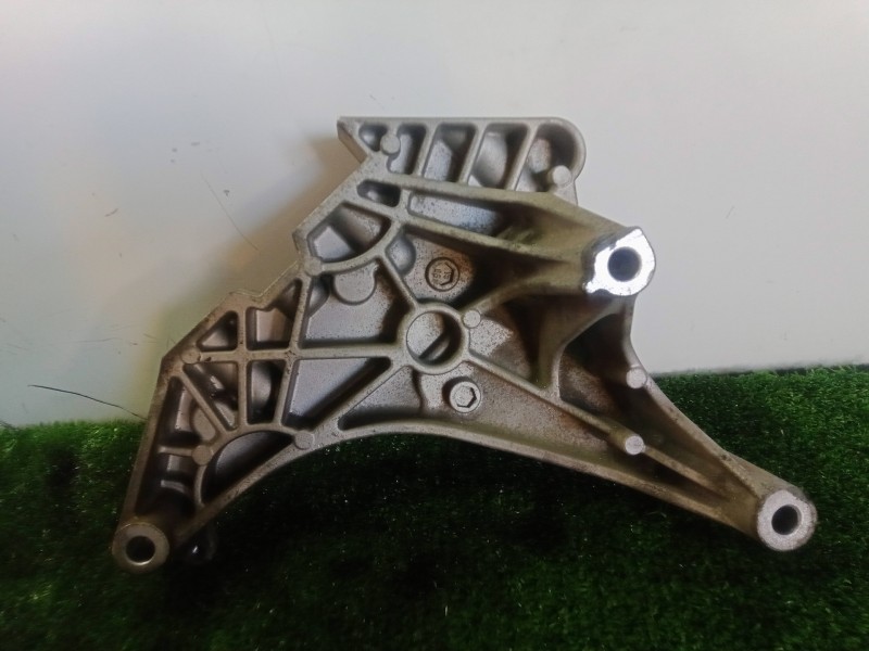 Recambio de soporte motor para volkswagen passat berlina (3c2) 2.0 tdi referencia OEM IAM 03L199207  