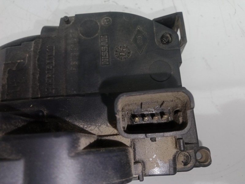 Recambio de cerradura puerta trasera izquierda para renault clio iii 1.2 referencia OEM IAM 300128E 4.PINES 