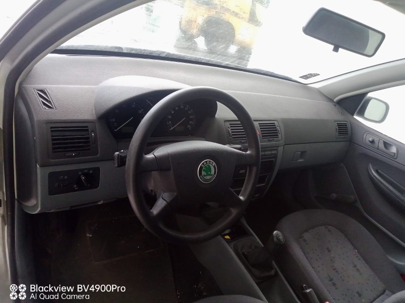 skoda fabia i (6y2) del año 2001