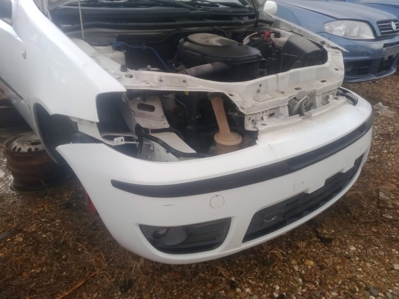 Recambio de paragolpes delantero para fiat punto berlina (188) 1.2 cat referencia OEM IAM   