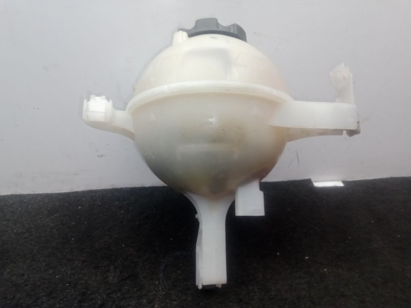 Recambio de deposito expansion para bmw 5 (g30, f90) 520 d referencia OEM IAM 8610654-1713-17980710  