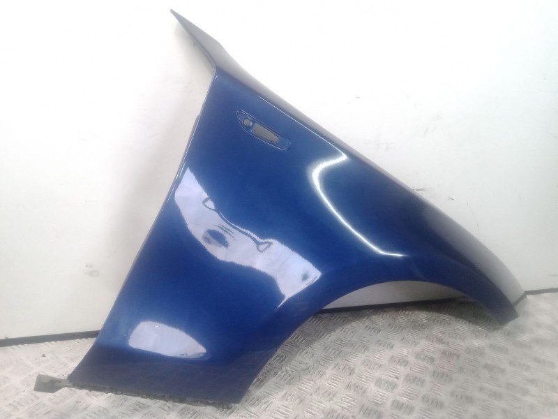 Recambio de aleta delantera derecha para bmw 1 (e81) 116 d referencia OEM IAM  AZUL MARINO 