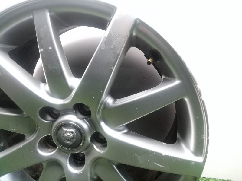 Recambio de llanta para jaguar s-type 3.0 v6 24v cat referencia OEM IAM XR831007CA 17´´PULGADAS LLANTAS - LLANTA