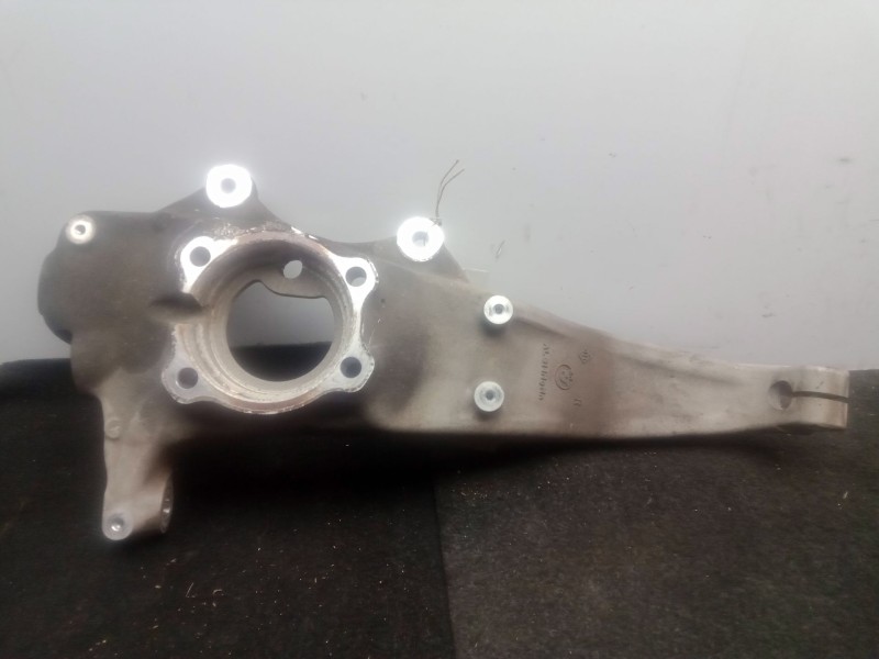 Recambio de mangueta delantera derecha para bmw 5 (g30, f90) 520 d referencia OEM IAM 31206884382  
