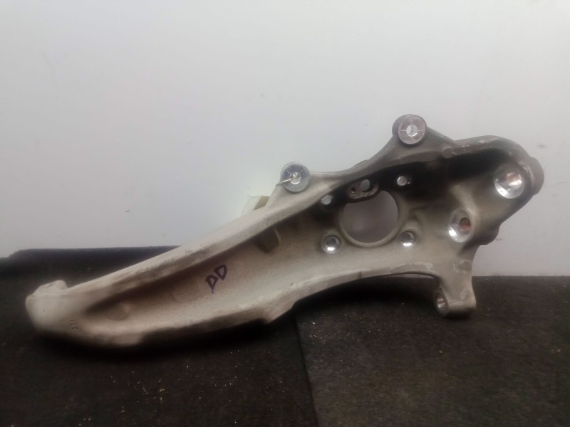 Recambio de mangueta delantera derecha para bmw 5 (g30, f90) 520 d referencia OEM IAM 31206884382  