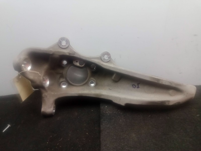 Recambio de mangueta delantera izquierda para bmw 5 (g30, f90) 520 d referencia OEM IAM 31206884381  