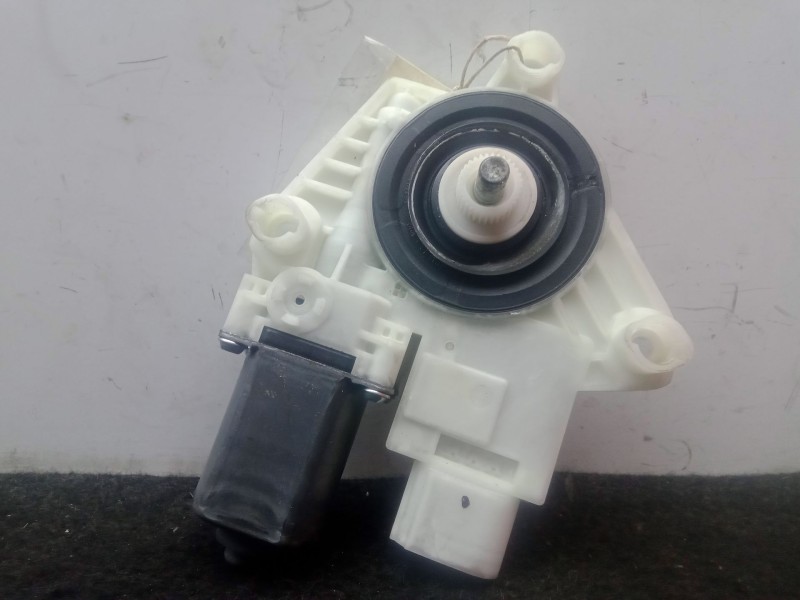 Recambio de motor elevalunas delantero derecho para bmw 5 (g30, f90) 520 d referencia OEM IAM 7455081-C35315105  